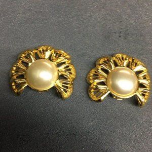 Bluette Clip On Earrings Large Gold Petal Pearl Retro Vintage Made in France